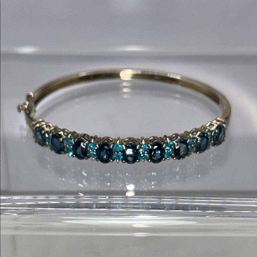 NWOT NYC11 Designer Sterling Silver Genuine Gemstone Bangle Bracelet